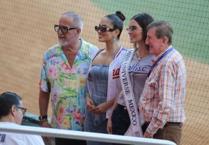 Miss Universe México 2026 realiza primer lanzamiento previo a juego dominical entre Venados y Charros en Mazatlán